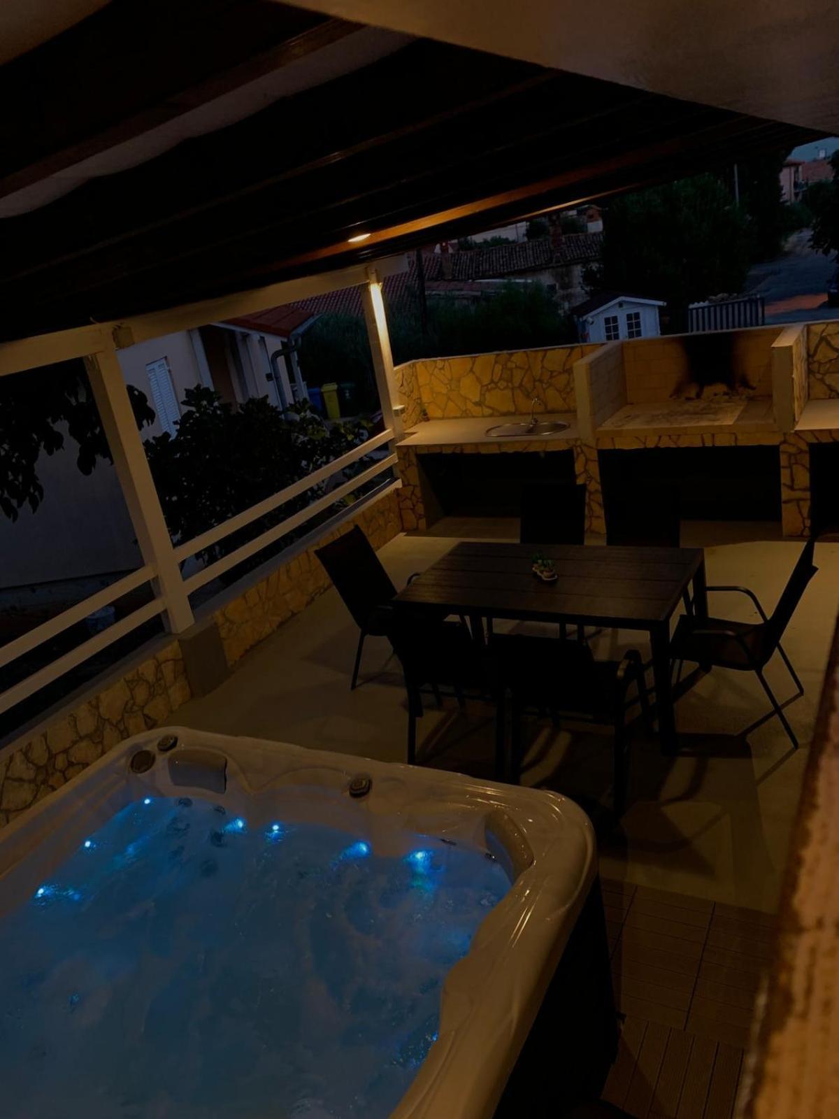 Manolo House *